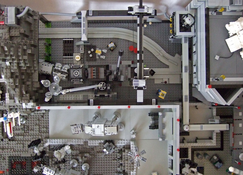 Illustration for article titled The Mother of All Lego Star Wars Battles